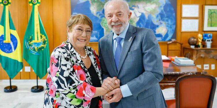 Lula recebe Michelle Bachelet e reafirma apoio para ela chefiar ONU