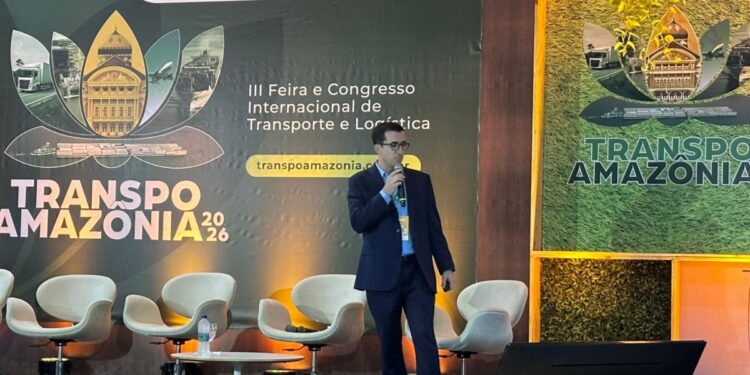 TranspoAmazônia: especialista discute soluções para manter logística durante seca nos rios
