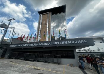 Cinco países europeus são convidados a participar de investigações na Amazônia
