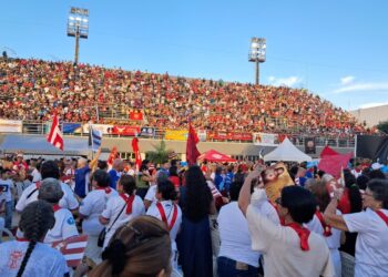 Pentecostes reúne fiéis em Manaus e reforça mensagem de esperança