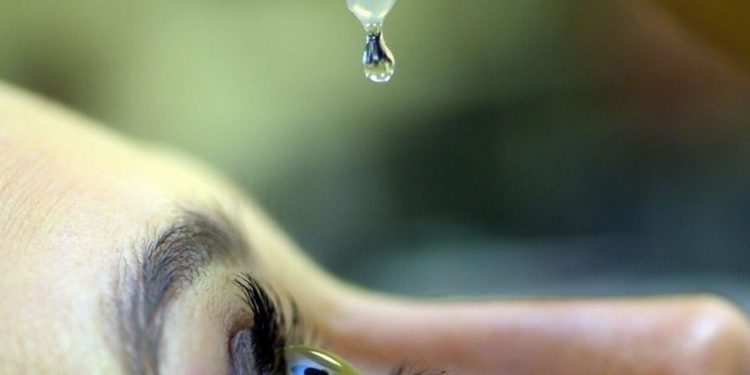 Uso indiscriminado de corticoides pode causar glaucoma e cegueira