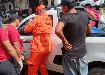 Idosa de 108 anos fica presa dentro de carro e é resgatada pelos bombeiros no interior do Amazonas